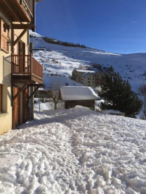 The chalet de la Meije - Facing the Plateau d'Emparis